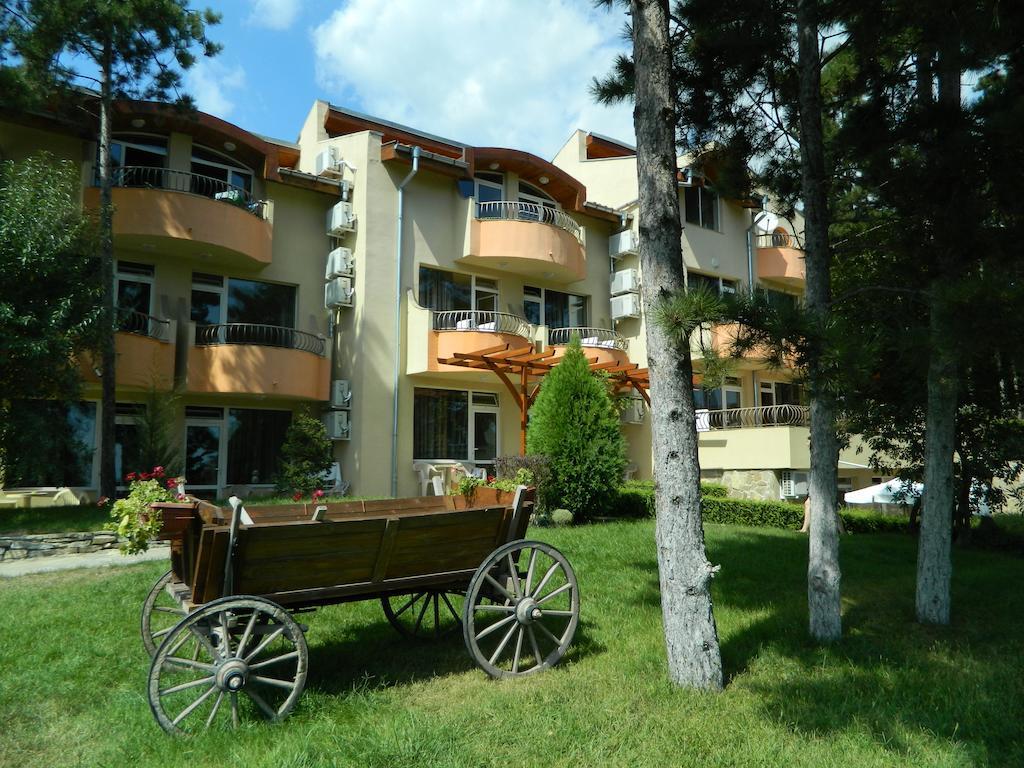 Family Hotel Privileg サニービーチ エクステリア 写真